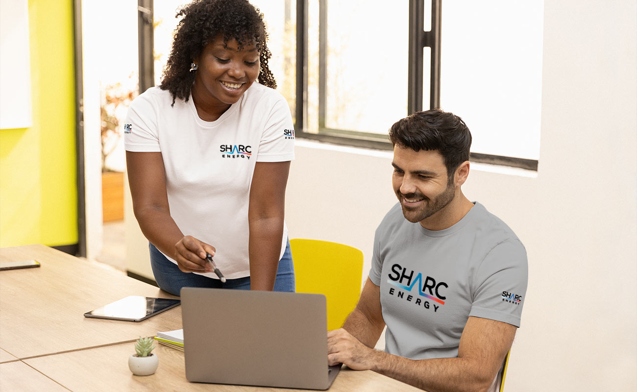 Avenue - Spesialtilpassede reklamet-skjorter gallery thumbnail