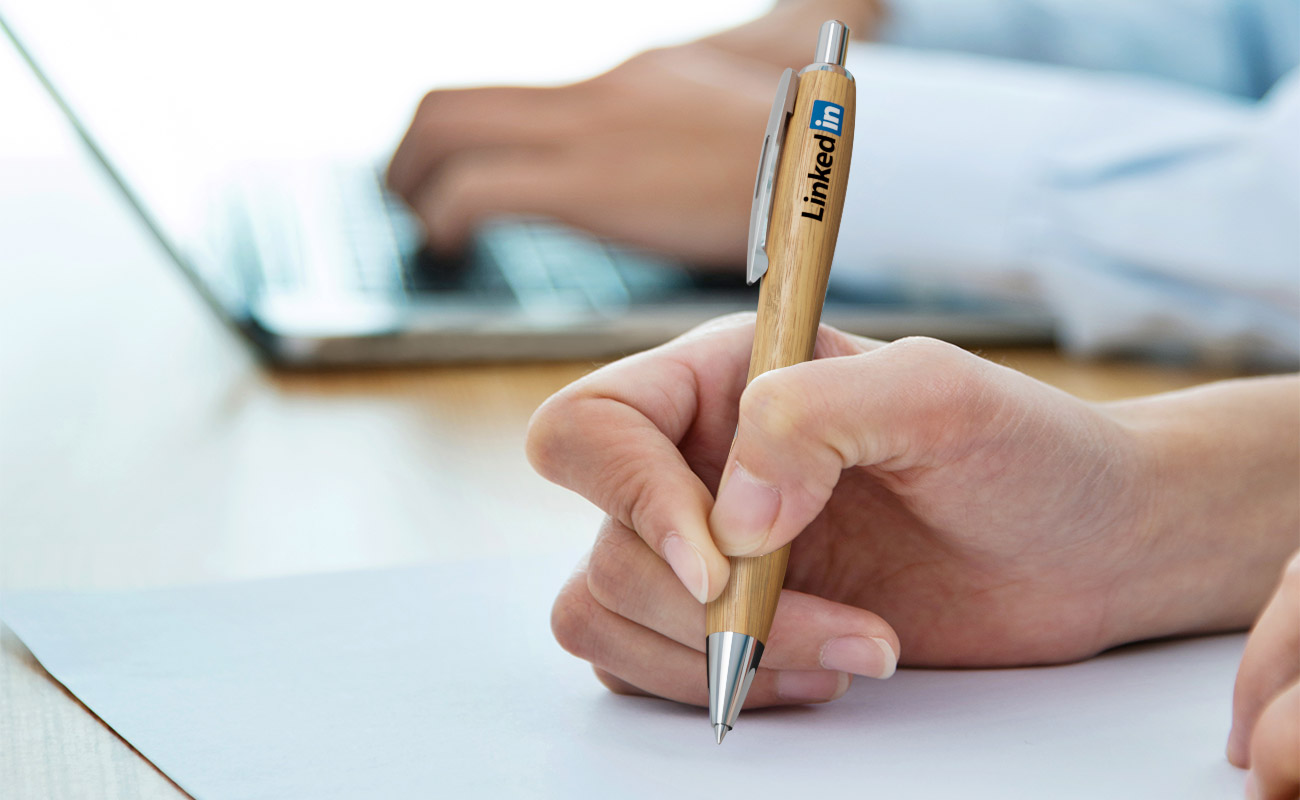 Contour - Penner av bambus med logo gallery thumbnail