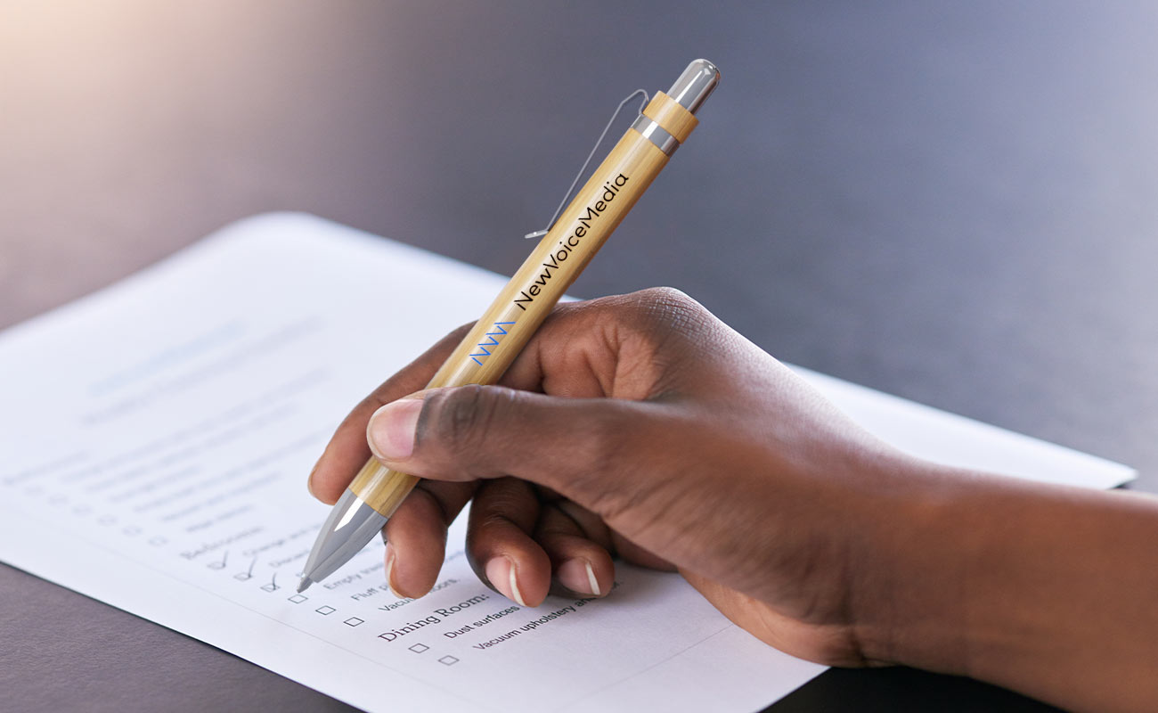 Essence - Penner av bambus med logo gallery thumbnail