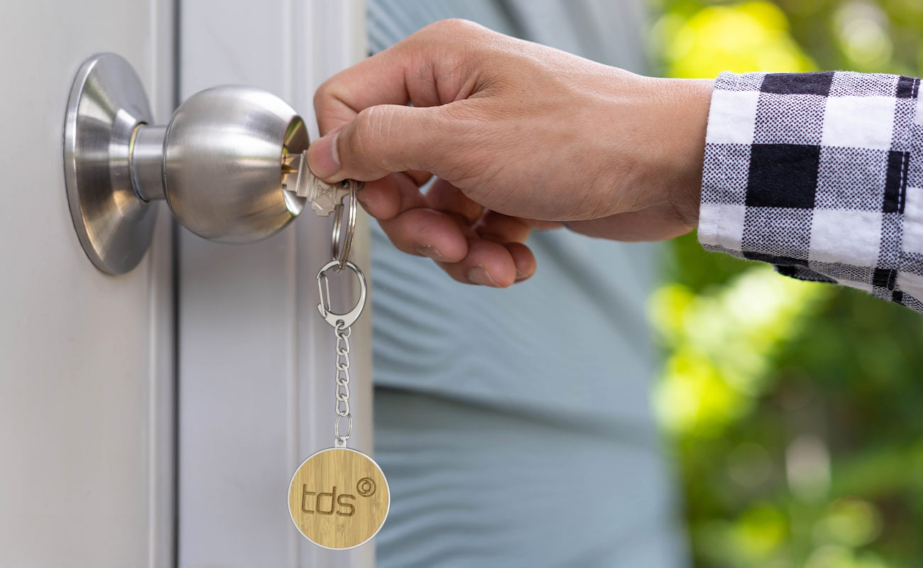 KeyCraft - Spesialtilpassede reklameNøkkelringer i bambus gallery thumbnail