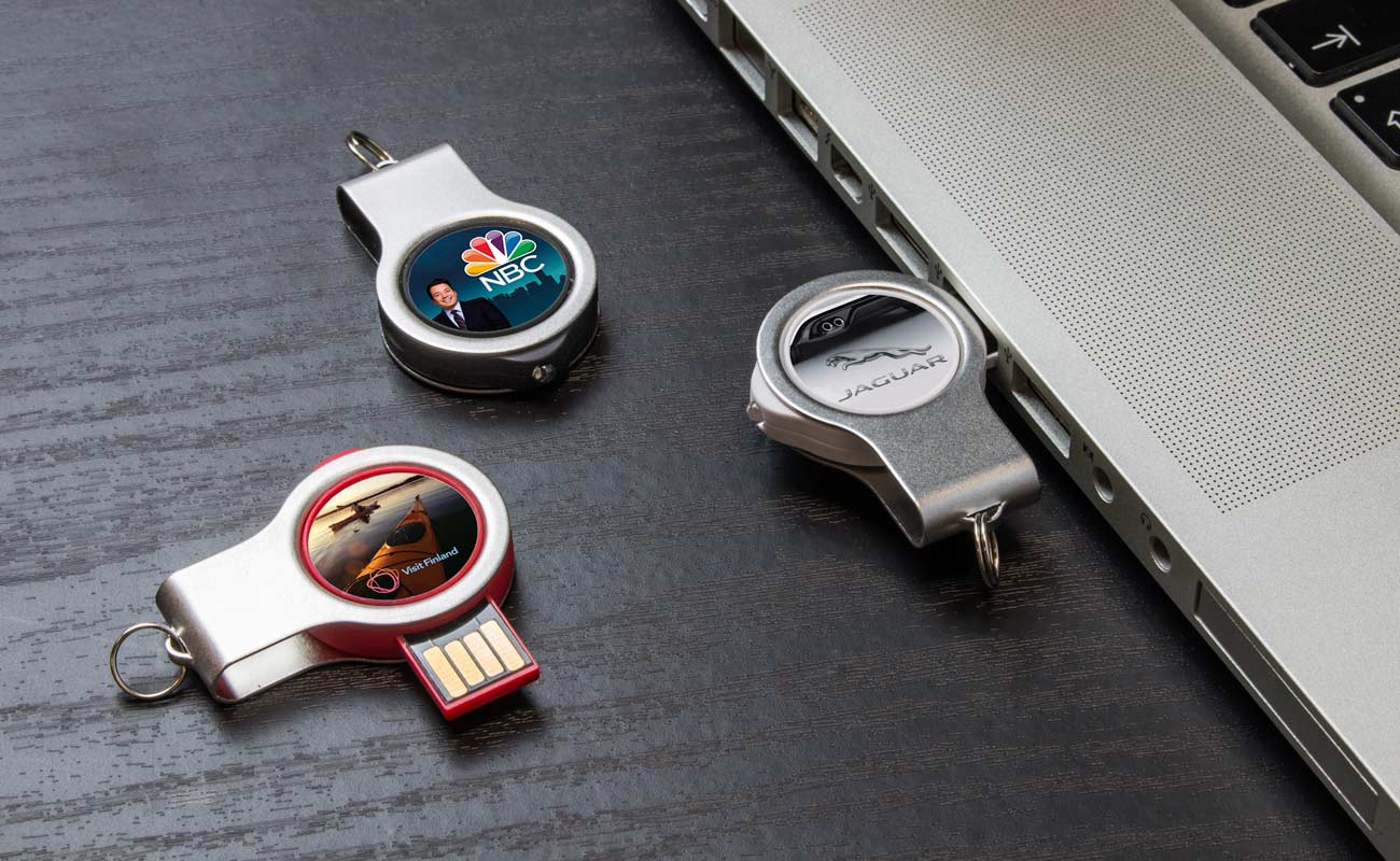 Light - Tilpasset minnepinne med LED lys gallery thumbnail