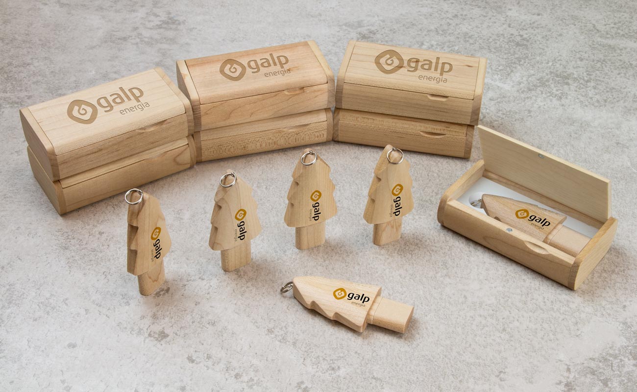 Tree - Minnepinne Med Logo gallery thumbnail