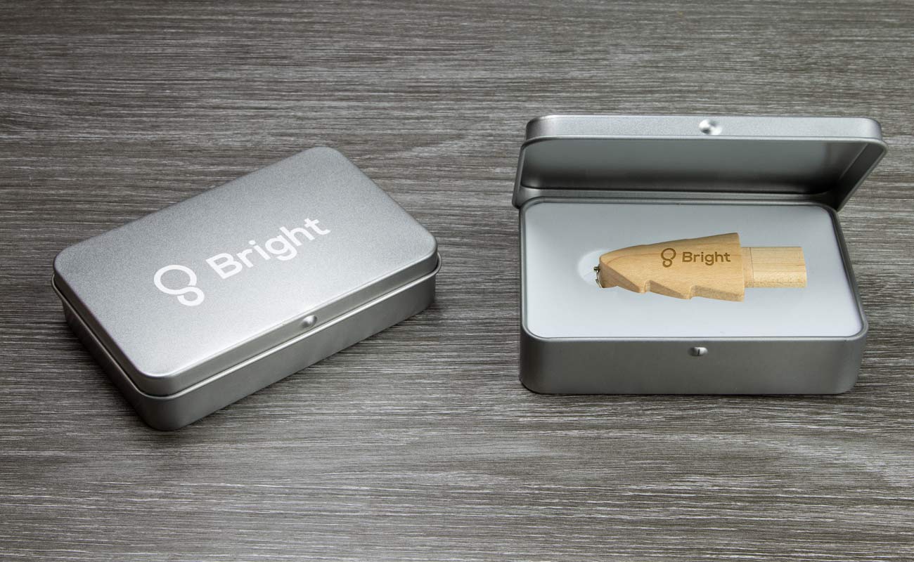 Tree - USB Minnepenn Med Logo gallery thumbnail